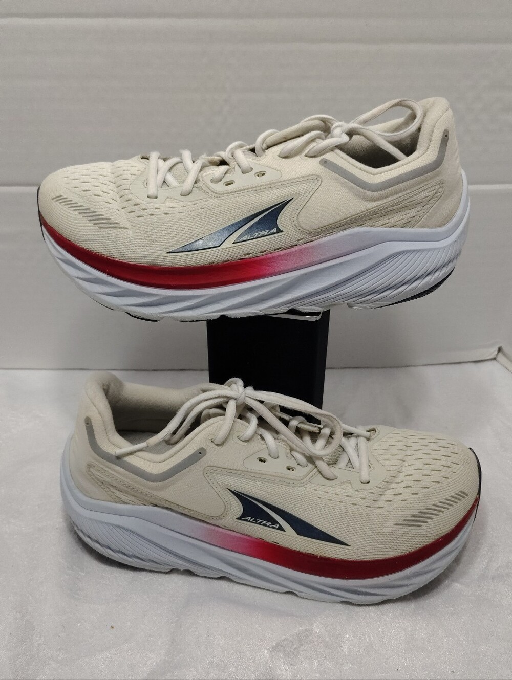 Altra Via Olympus Women # 9us, Max-cushion